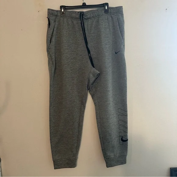 Nike Men's Sweatpants - Black, Gray, Pink, Camouflage